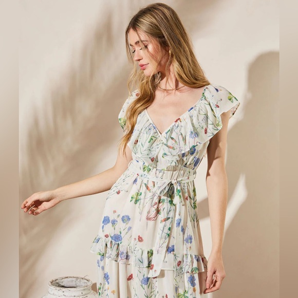 🪻SWEET🌸Never Worn Vici Dena Floral Ruffled Tiered Maxi Dress Sz M Medium - Picture 3 of 15